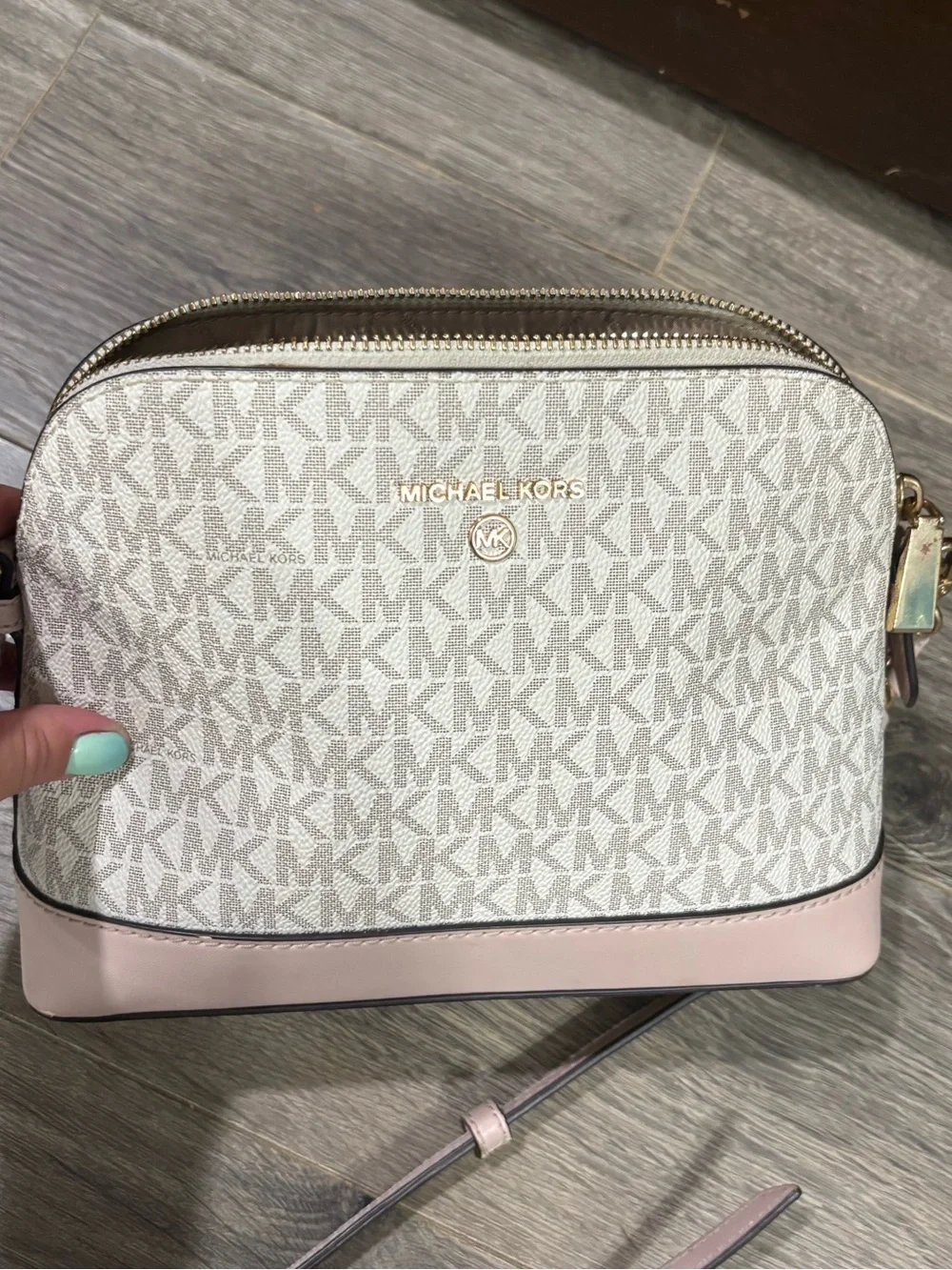 Michael Kors compact michael